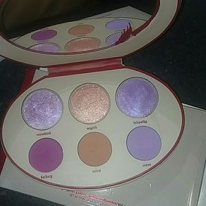 KAT VON D.. FETISH PALETTE ☄